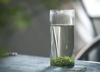 中國(guó)茶葉的三大類： 綠茶、紅茶、烏龍茶