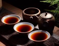 普洱生茶是當(dāng)年的好還是陳年的好？
